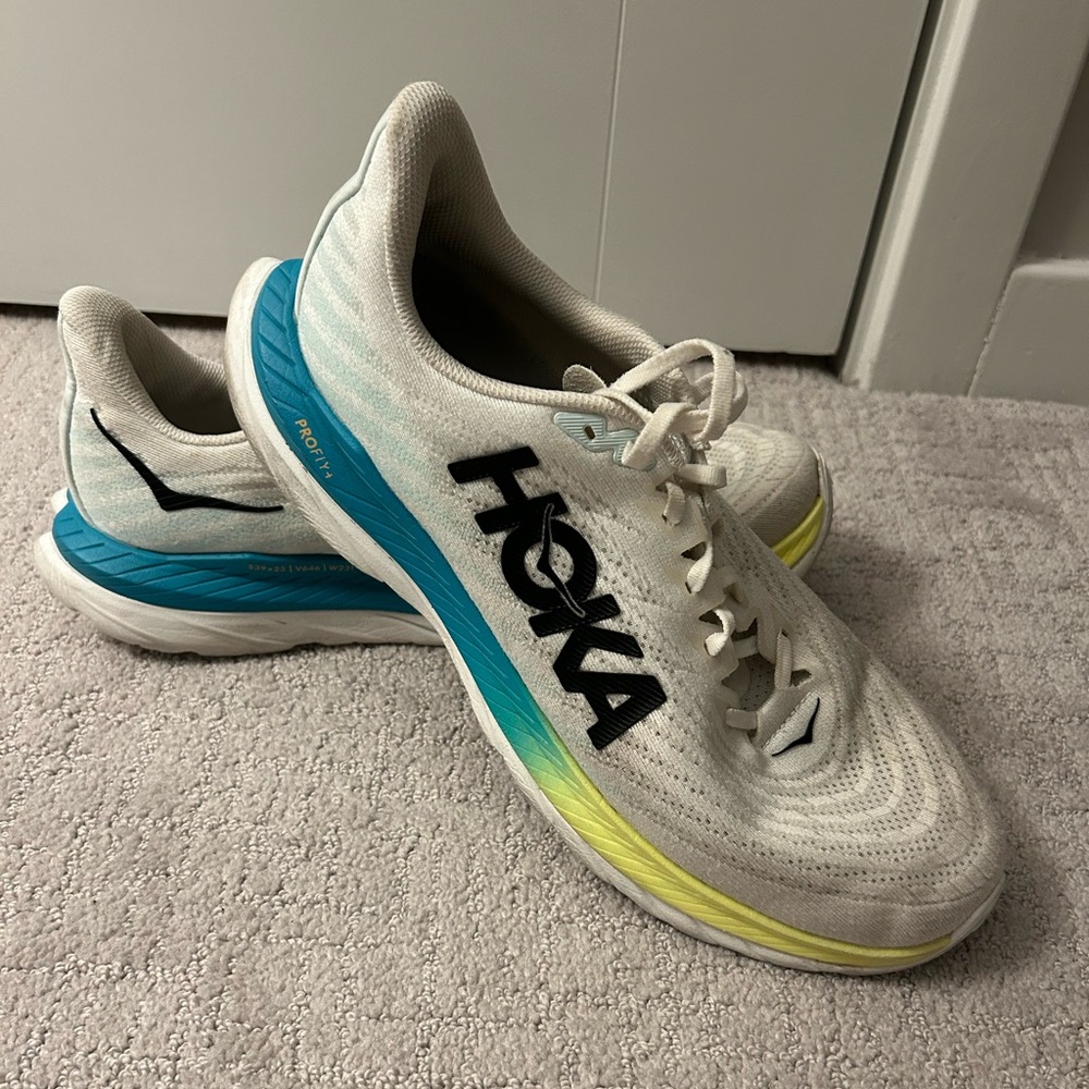 Hoka Mach 5 Men’s Running Shoes – White/Yellow/Blue – Size 12.5